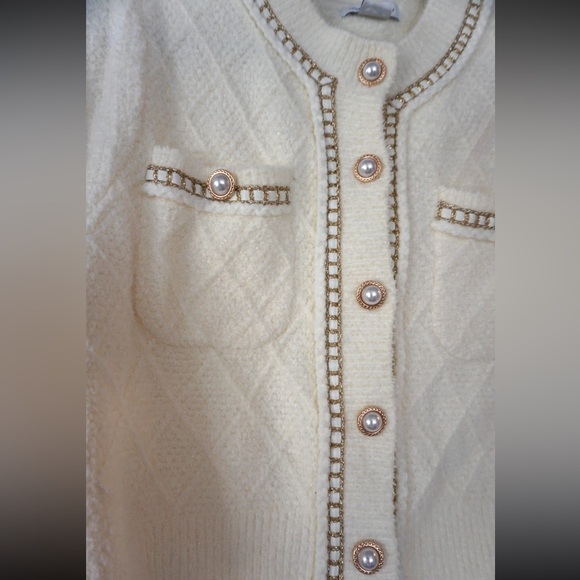 Urban Revivo Womens Pearl Gold Chain Trim Cardigan White Size US 4 / Small - Picture 2 of 6